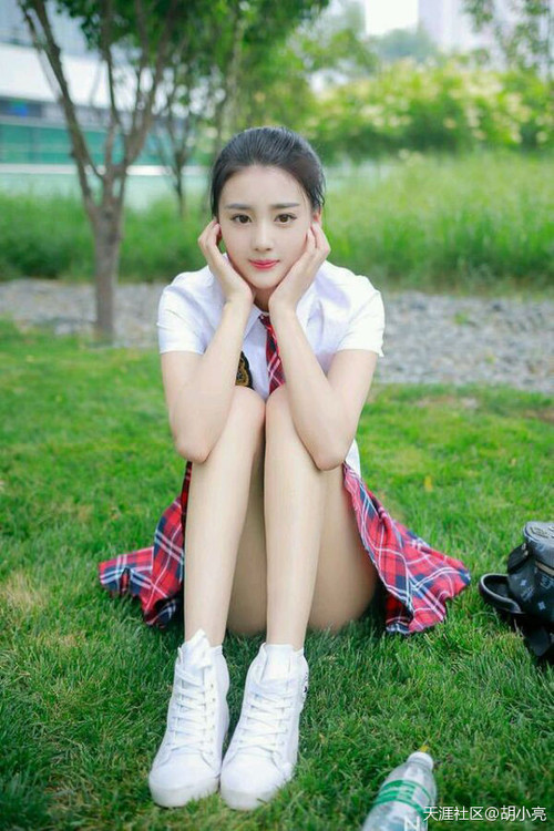 AYX GAMING-羽毛球新晋选手表现抢眼备受期待，今年羽毛球选手